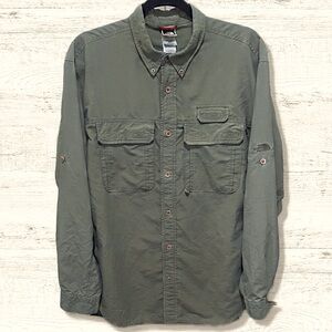 The Northface Men’s Olive  Button Down Short Sleeve Shirt Size Medium